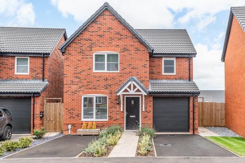 4 bedroom detached house for sale, Ossett Drive, Redditch, Worcestershire, B97