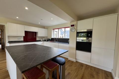 19 Clos Castell, Llangynidr, Crickhowell, NP8 1NZ