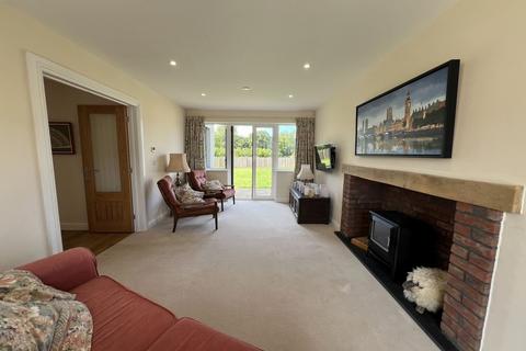 19 Clos Castell, Llangynidr, Crickhowell, NP8 1NZ