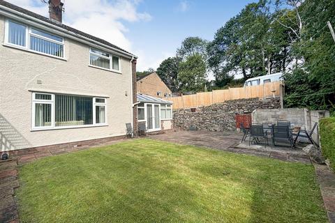 3 bedroom semi-detached house for sale, Wern Road, Llangollen