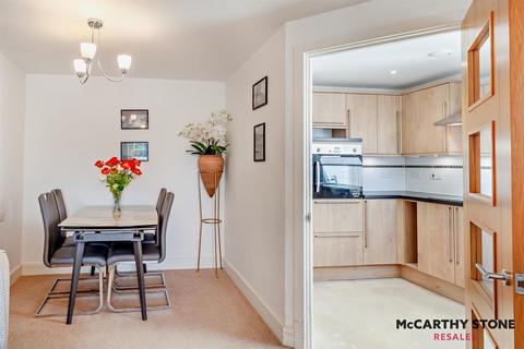 2 bedroom apartment for sale, Weighbridge Court, High Street, Ongar, Essex, CM5 9FD