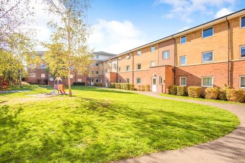 2 bedroom apartment for sale, Admiralty Close, West Drayton