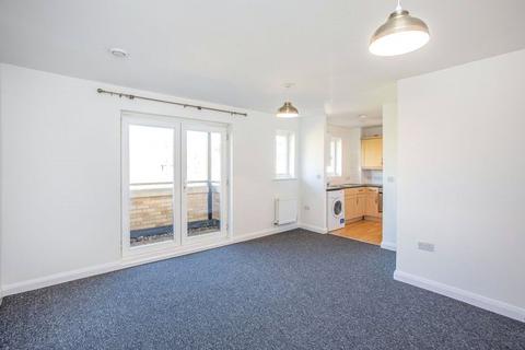 2 bedroom apartment for sale, Admiralty Close, West Drayton