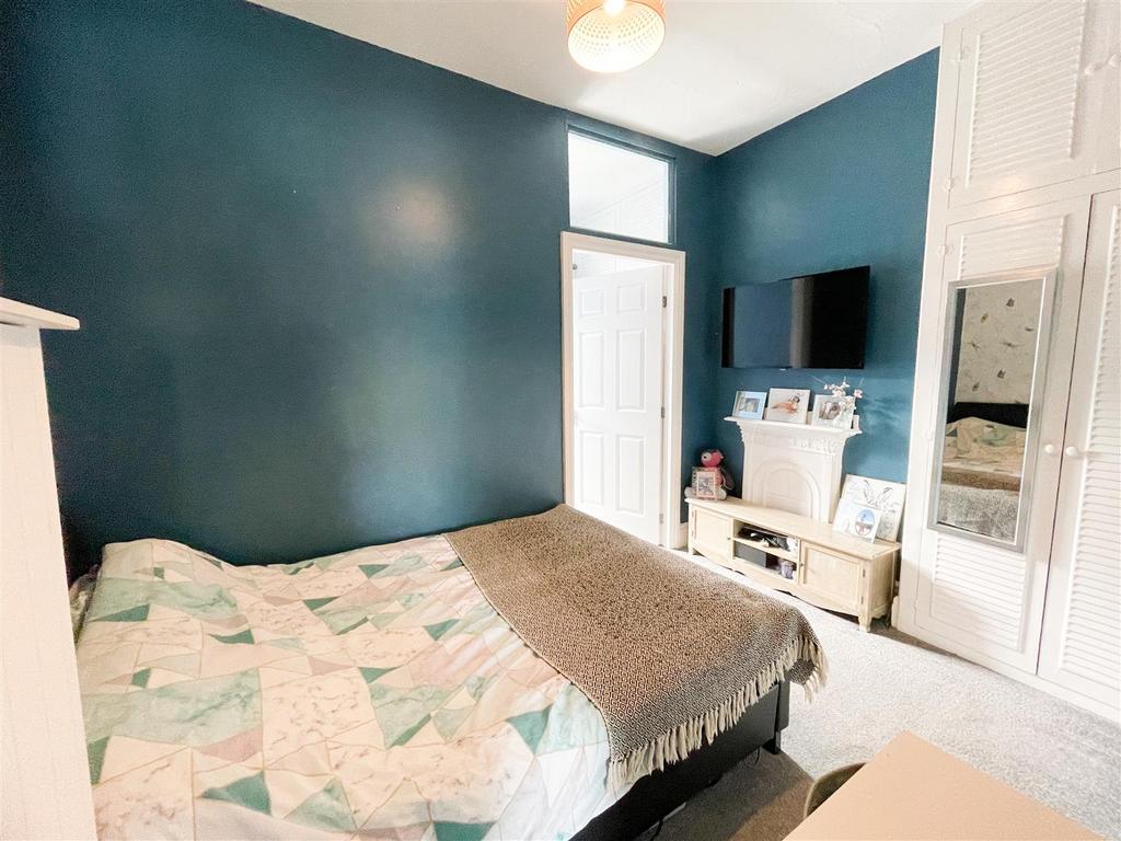BED.1.jpg