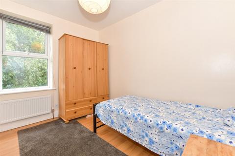 4 bedroom end of terrace house for sale, Tonbridge Road, Maidstone, Kent