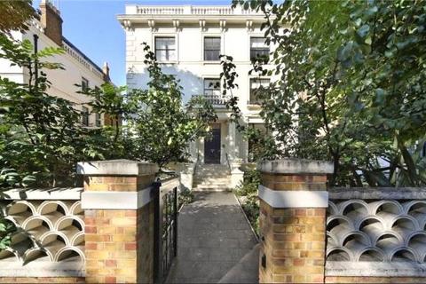 3 bedroom apartment to rent, Addison Road, Kensington, London, W14