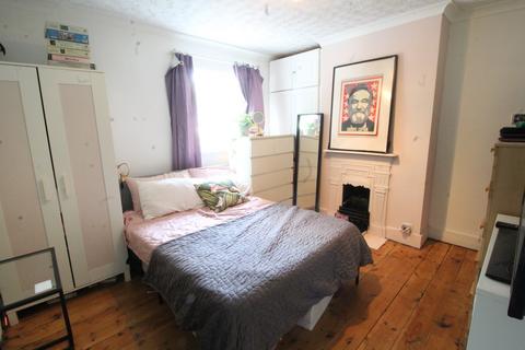 47 Elmers Road, London, SE25 5DS