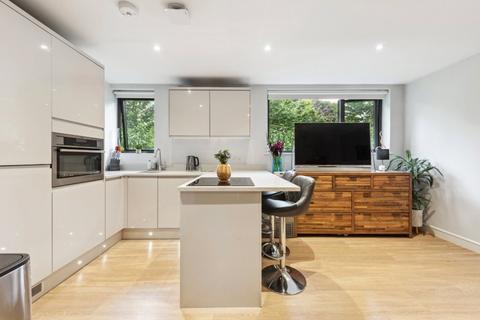 Flat 27, Lincoln House Brookfield Road, Wooburn Green, High Wycombe, HP10 0QA