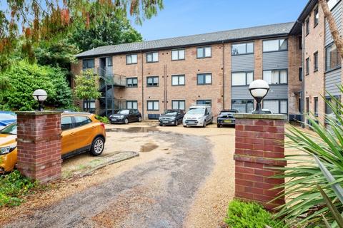 Flat 27, Lincoln House Brookfield Road, Wooburn Green, High Wycombe, HP10 0QA