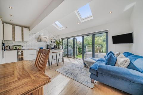 163 Grand Drive, Raynes Park, London, SW20 9NA