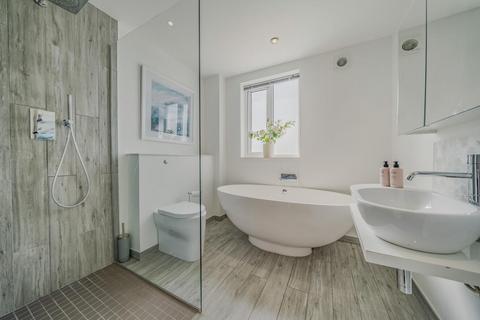 163 Grand Drive, Raynes Park, London, SW20 9NA