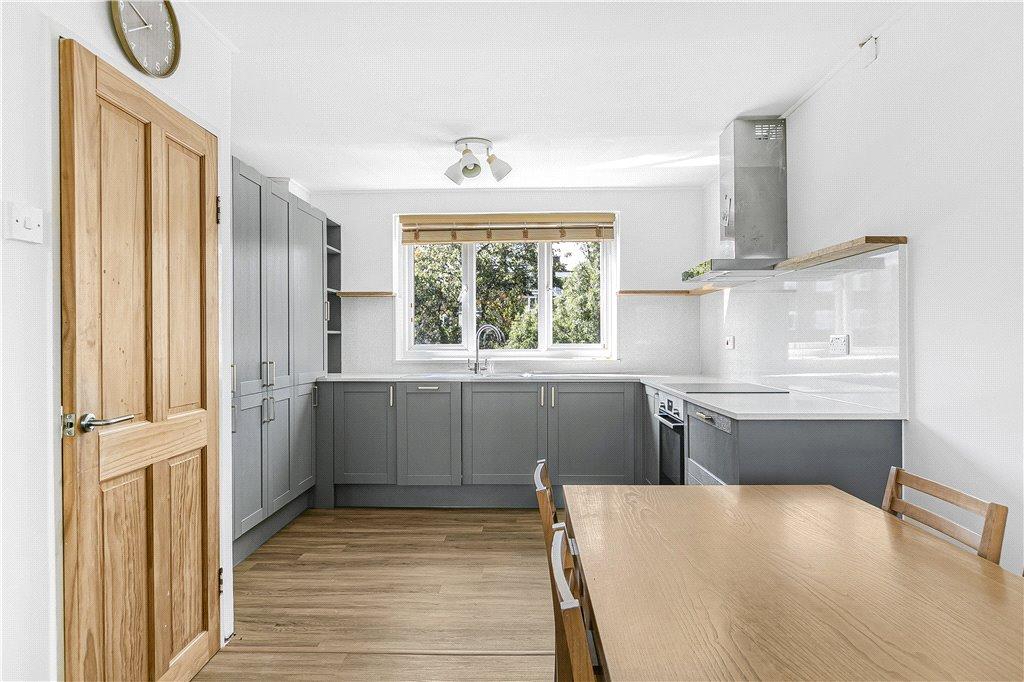 Lounge/Kitchen