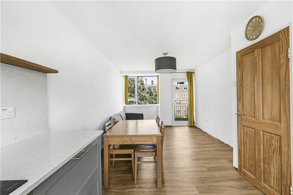Lounge/Kitchen
