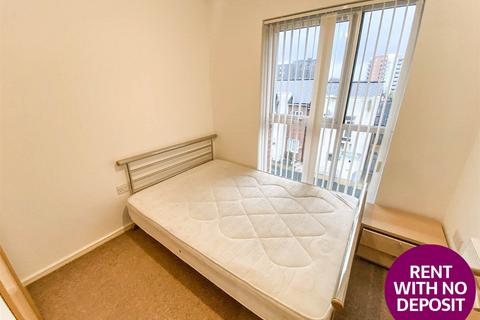 2 bedroom flat to rent, 1 Stillwater Drive, Stillwater Drive, Openshaw, Manchester, M11