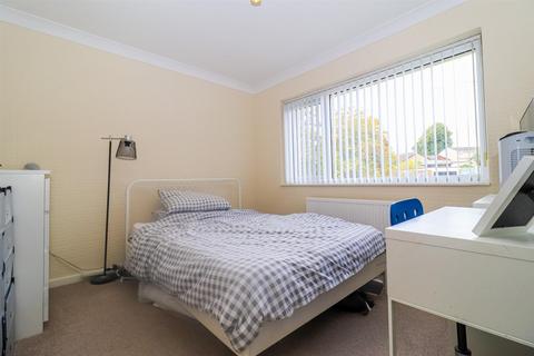 74 Valley Drive, Wrenthorpe, Wakefield, WF2 0TL