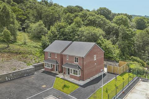 undefined, Clos Yr Ysgol, Clyne, Neath