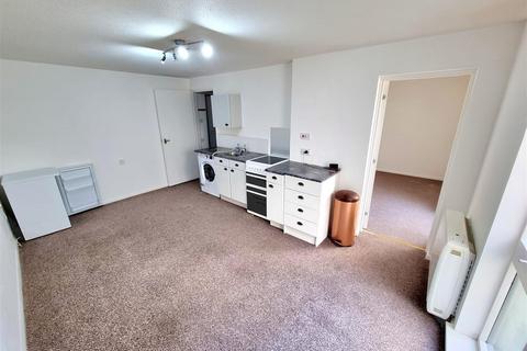 1 bedroom flat for sale, Market Court, Launceston