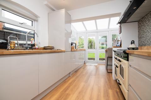 3 Central Road, Bromsgrove, B60 2NR
