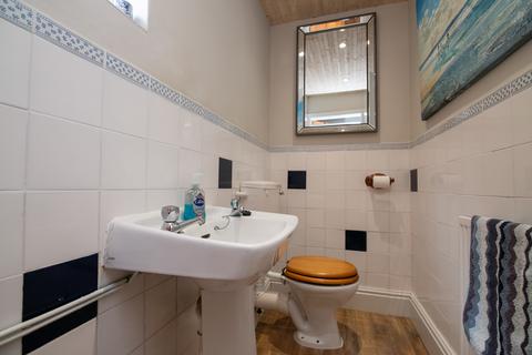 3 Central Road, Bromsgrove, B60 2NR