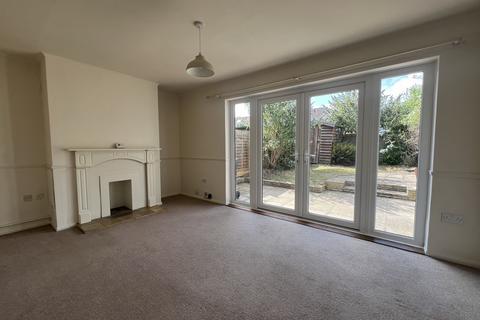 3 bedroom semi-detached house to rent, Chelwood Drive, Taunton, Somerset