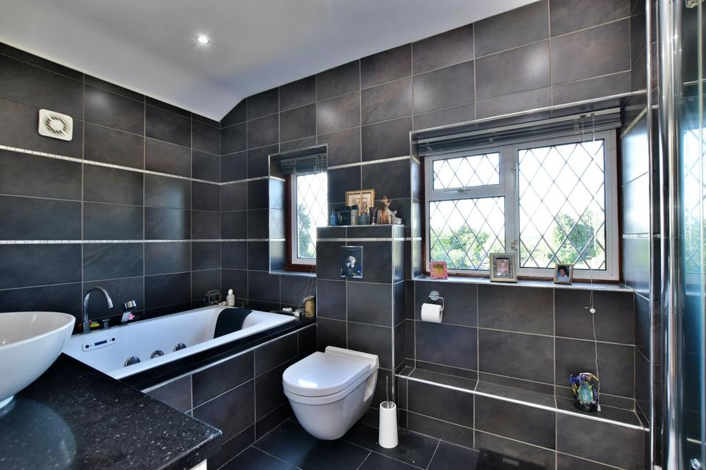 Ensuite Bathroom