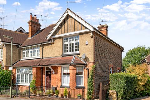 3 bedroom end of terrace house for sale, Church Road, Surrey RH6