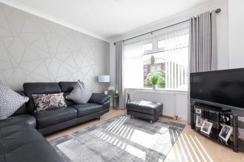 22 Lomondside Avenue, Clarkston, Glasgow, G76 7UJ