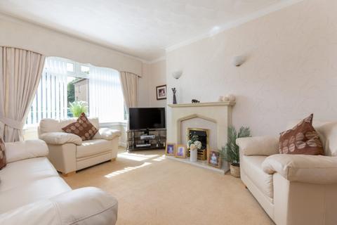 22 Lomondside Avenue, Clarkston, Glasgow, G76 7UJ