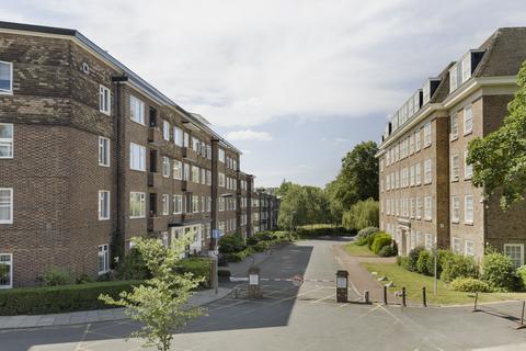 5 bedroom apartment for sale, Avenue Close, London NW8