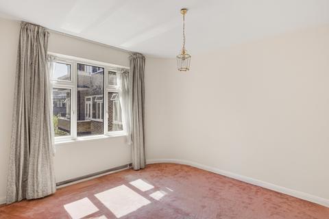 5 bedroom apartment for sale, Avenue Close, London NW8