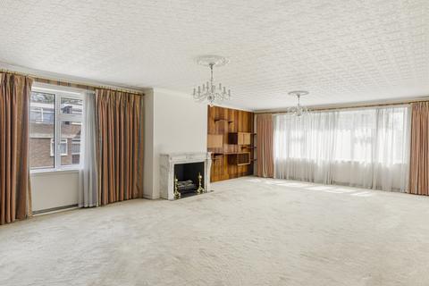 5 bedroom flat for sale, Avenue Close, London NW8