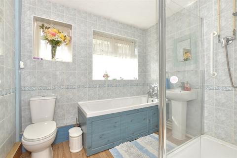 83 Hampton Gardens, Herne Bay, CT6 8BY