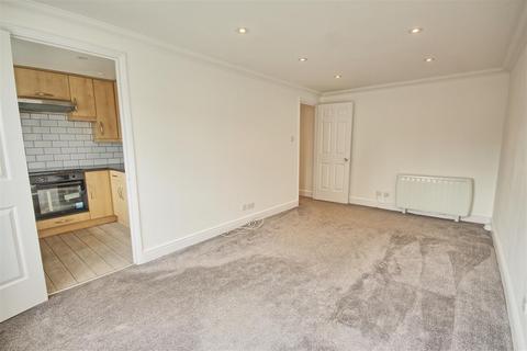 17 Kelman Close, Waltham Cross, EN8 8JL