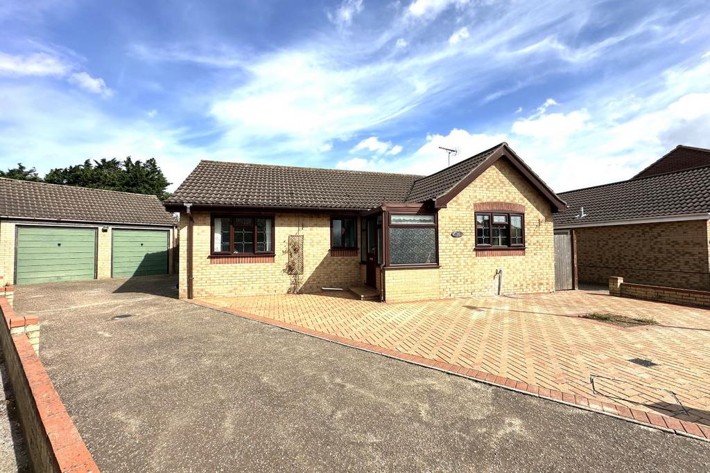 Detached Bungalow sat on a Huge Plot For Sale