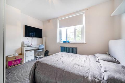 2 bedroom flat for sale, Streatham High Road, Streatham Common, London, SW16