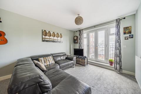 2 bedroom flat for sale, Masons Hill, Bromley