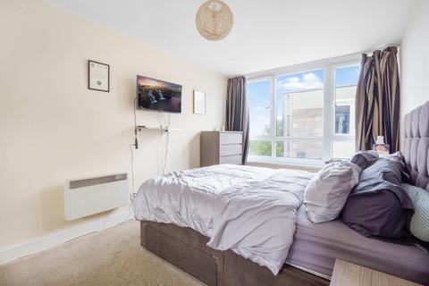 2 bedroom flat for sale, Ingledew Court, Shadwell