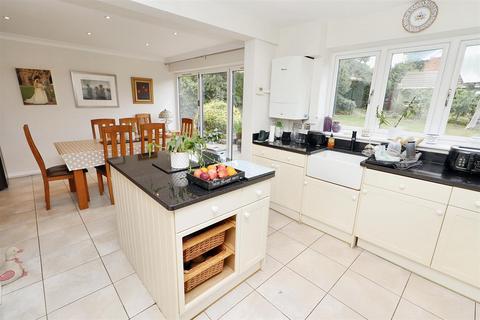 50 Lodge Avenue, Elstree, Borehamwood, WD6 3ND