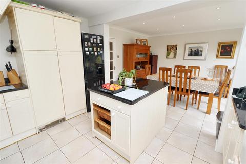 50 Lodge Avenue, Elstree, Borehamwood, WD6 3ND