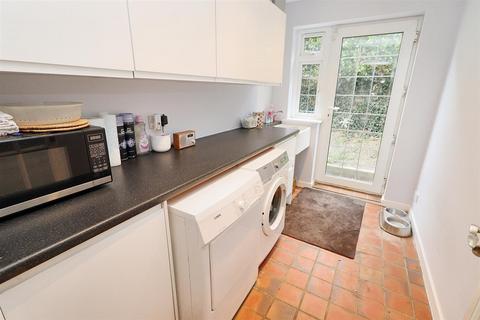 50 Lodge Avenue, Elstree, Borehamwood, WD6 3ND