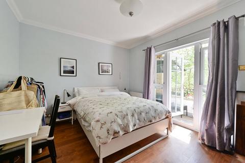 3 bedroom flat for sale, Southlands Drive, Wimbledon Common, London, SW19