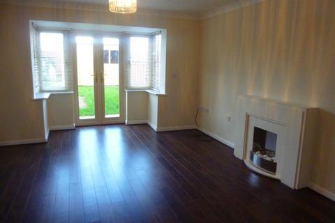 3 bedroom townhouse to rent, Sherwood Road, Harworth, Doncaster, DN11 8HX