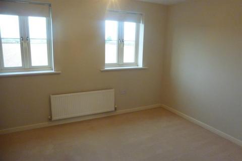 3 bedroom townhouse to rent, Sherwood Road, Harworth, Doncaster, DN11 8HX