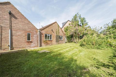 4 bedroom detached bungalow for sale, Ascot,  Berkshire,  SL5