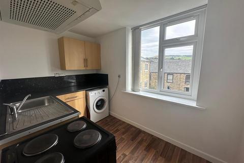 1 bedroom apartment to rent, Clog Bridge, Silsden,