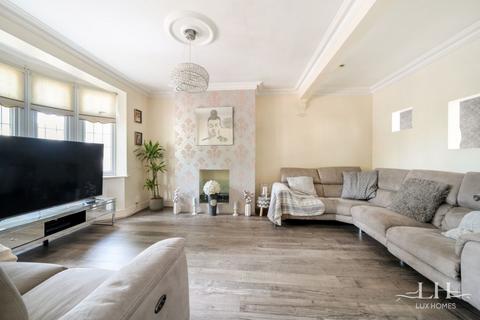 5 bedroom semi-detached house for sale, Osborne Road, Hornchurch