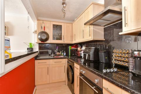 1 bedroom maisonette for sale, Willowside, Snodland, Kent