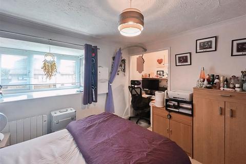 1 bedroom maisonette for sale, Willowside, Snodland, Kent