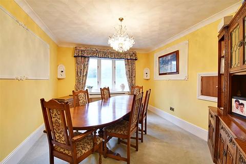 5 bedroom detached house for sale, Danesbury Park, Bengeo SG14