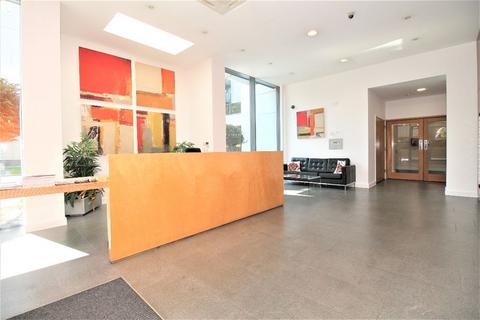 2 bedroom apartment to rent, Switch House, 4 Blackwall Way, Canary Wharf E14